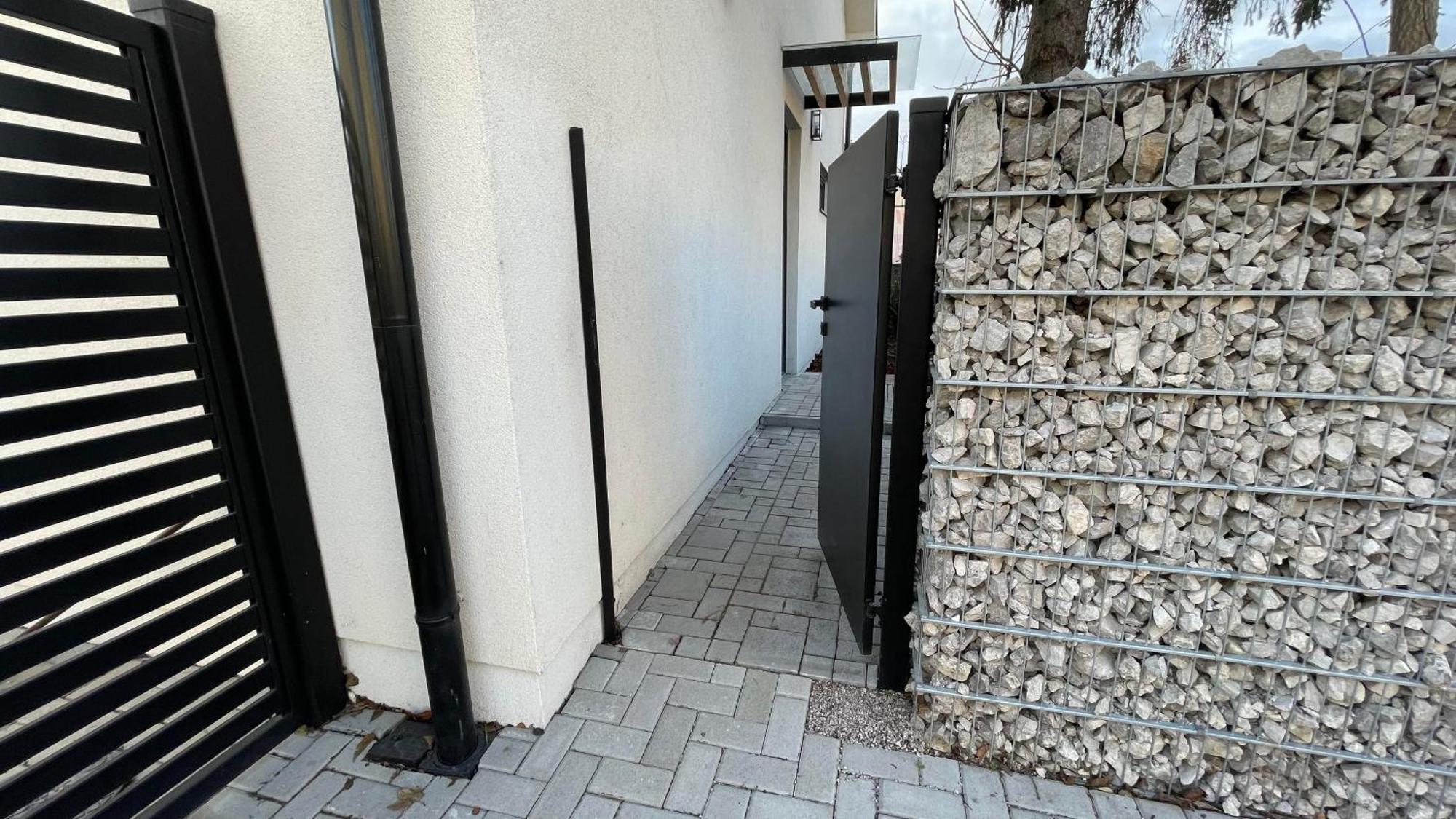 House Flow, 3 Room, Free 2 Parking Bratislava Exteriér fotografie