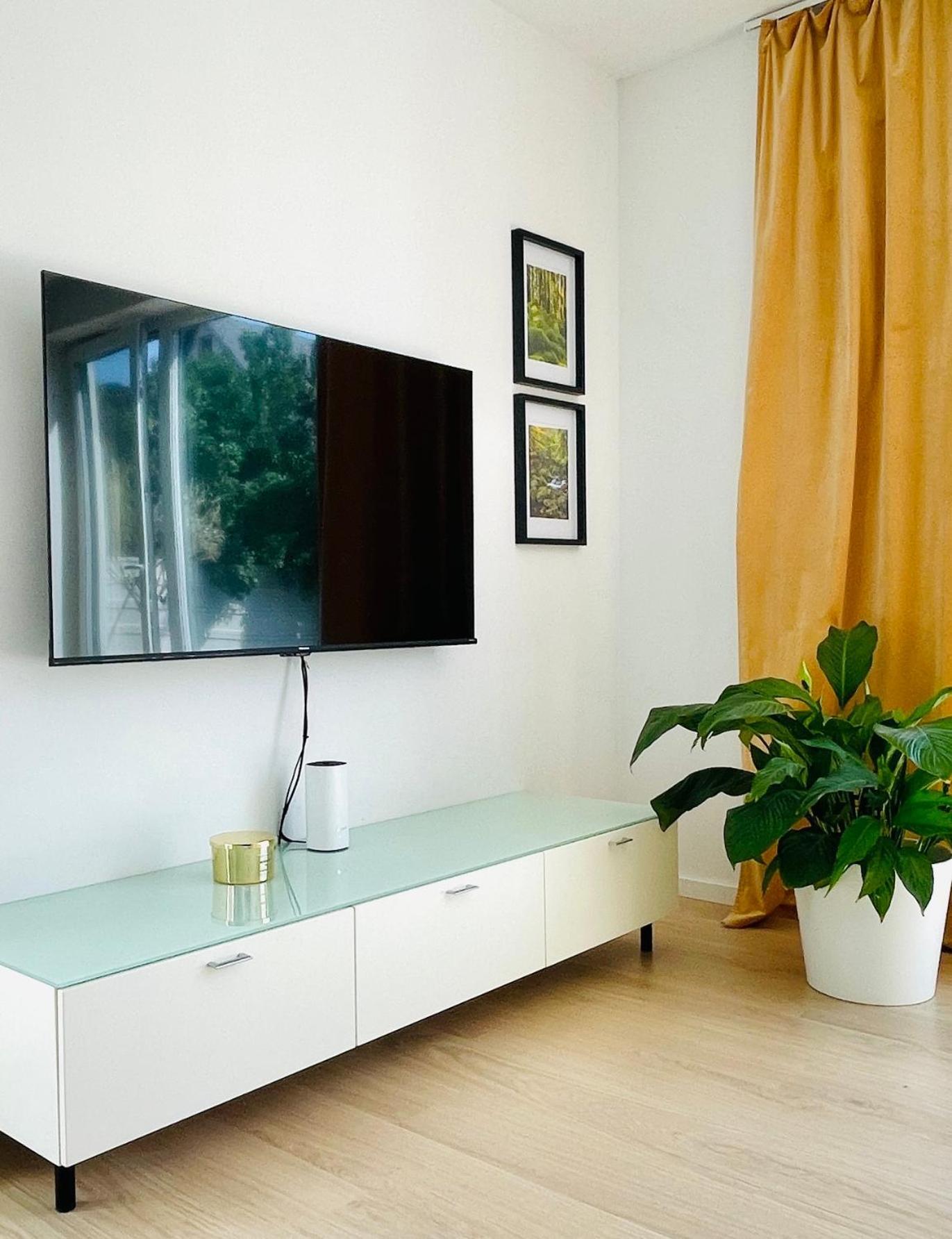 House Flow, 3 Room, Free 2 Parking Bratislava Exteriér fotografie