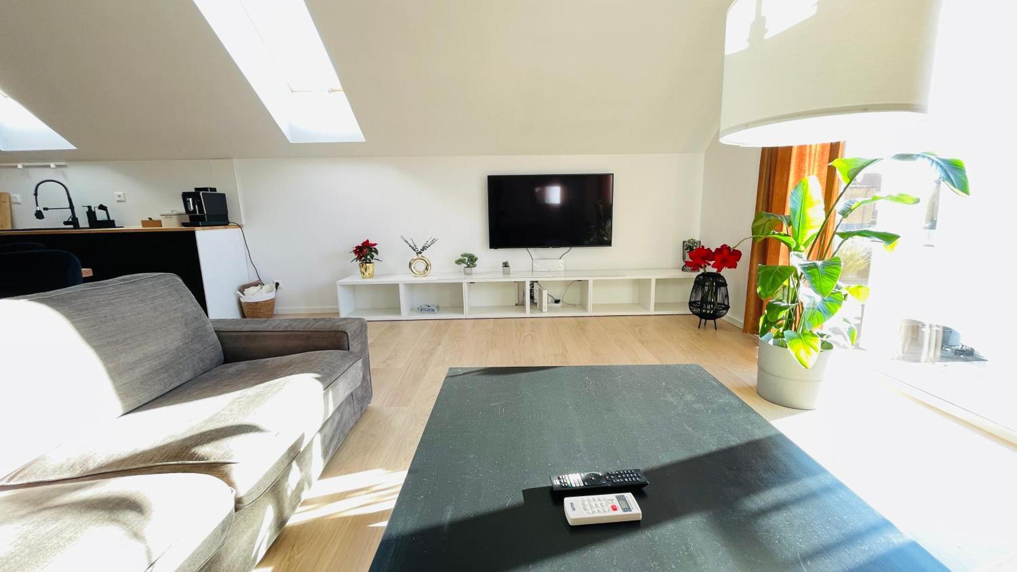 House Flow, 3 Room, Free 2 Parking Bratislava Exteriér fotografie